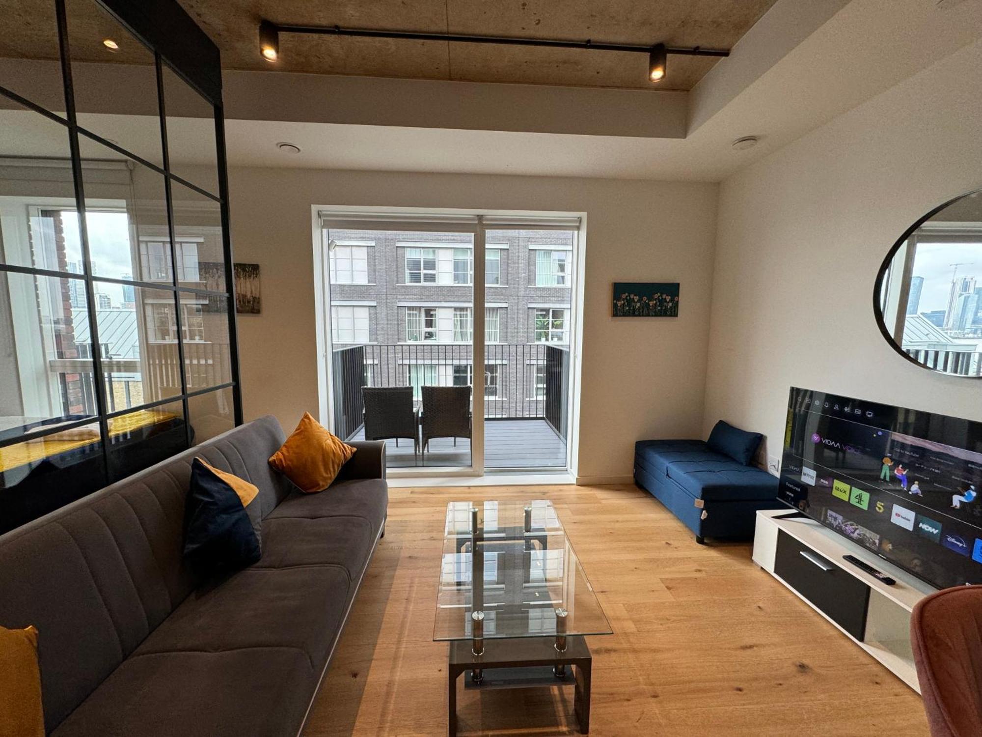 דירות London Luxury Flat With Balcony, River View, O2 Arena, Excel, Canary Wharf, Station מראה חיצוני תמונה