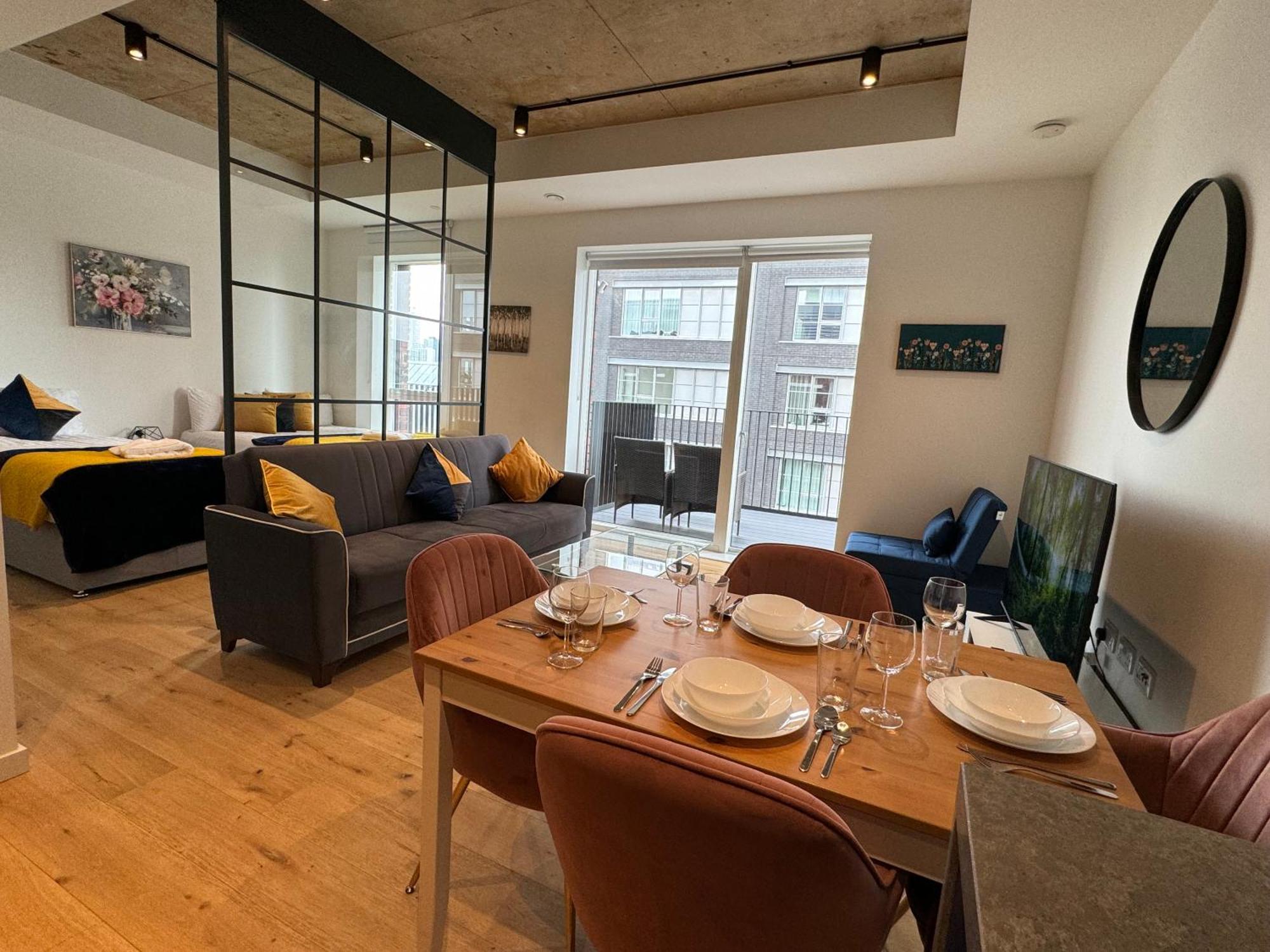 דירות London Luxury Flat With Balcony, River View, O2 Arena, Excel, Canary Wharf, Station מראה חיצוני תמונה
