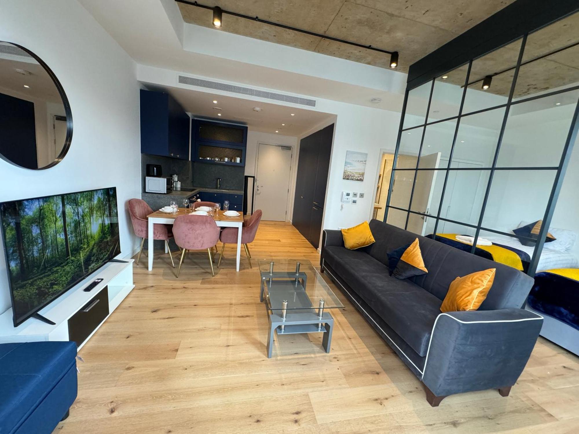 דירות London Luxury Flat With Balcony, River View, O2 Arena, Excel, Canary Wharf, Station מראה חיצוני תמונה