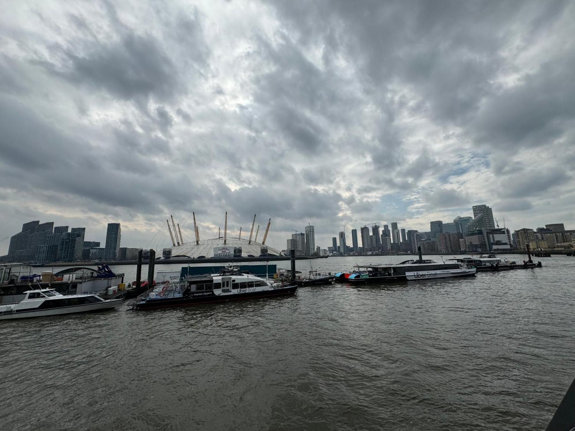 דירות London Luxury Flat With Balcony, River View, O2 Arena, Excel, Canary Wharf, Station מראה חיצוני תמונה